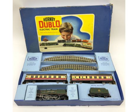 Hornby Dublo - three-rail EDP12 passenger train set with Duchess Class 4-6-2 locomotive 'Duchess of Montrose' No.46232 and te