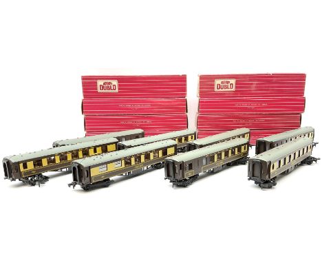 Hornby Dublo - eight Pullman Cars comprising two 4035 'Aries' First Class; three 2nd Class; and three 4037 Brake/2nd; all in 