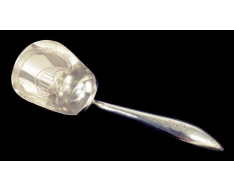 A GEORGE III SILVER CADDY SPOON, BIRMINGHAM 1809, 5DWTS
