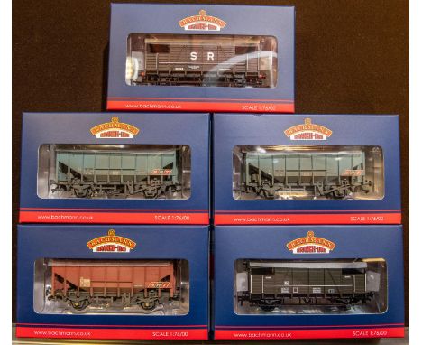 5x Bachmann Branch-Line Model Railways Wagons. 2x 35T  AL Ex Bulk Grain Wagon both in BRT Blue, both (Weathered). (33-131). P