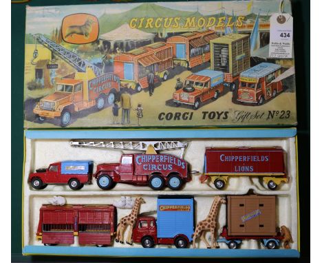 Corgi Toys Gift Set No.23, "Circus Models". Comprising 6 items, Series 2 Land Rover, example with blue plastic tilt, Internat