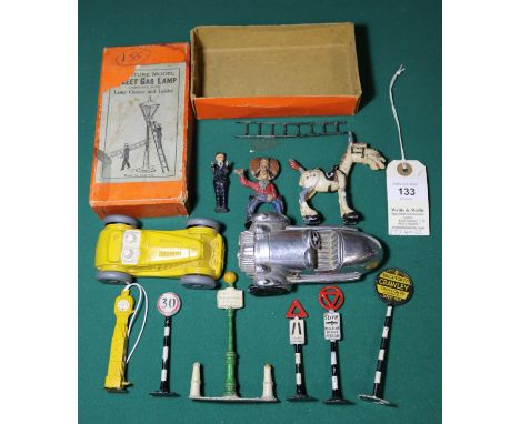 10 various items. A scarce Sacul "Hank On Silver King" cartoon style Cowboy figure and his goofy steed. Plus a boxed part set