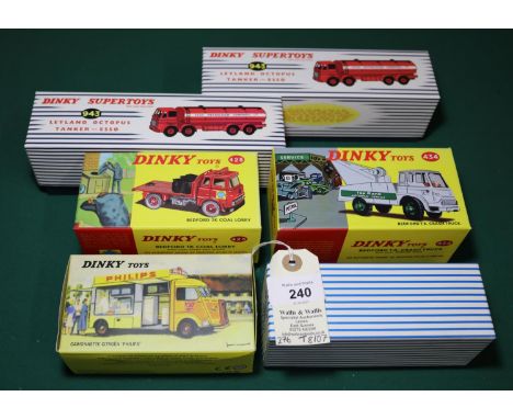 Dinky Atlas, Dinky Supertoys 920 Guy Van "Heinz", 2x Dinky Supertoys 943 Leyland Octopus Tanker "Esso", 434 Bedford T.K. Cras