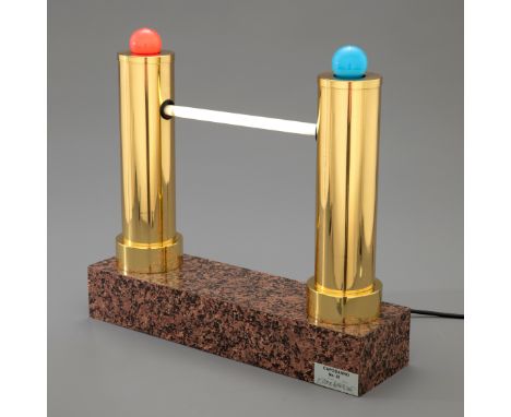 Ettore Sottsass, Tischleuchte Modell CapodannoEttore SottsassStudio Alchymia, MailandEntwurf 1979. Ausführung Studio Alchymia