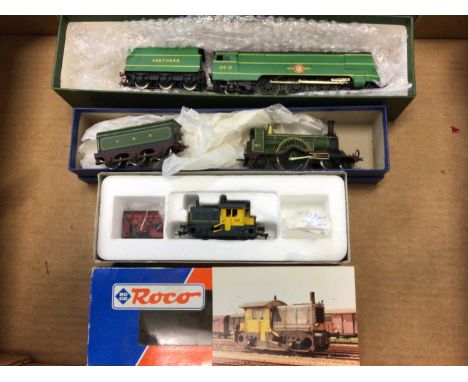 Railway selection of OO gauge unboxed locomotives including Merchant Navy Class tender locomotive and others plus Jouef N gau