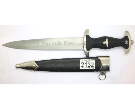 German WWII replica SS honour dagger and scabbard. P&amp;P Group 2 (£18+VAT for the first lot and £3+VAT for subsequent lots)