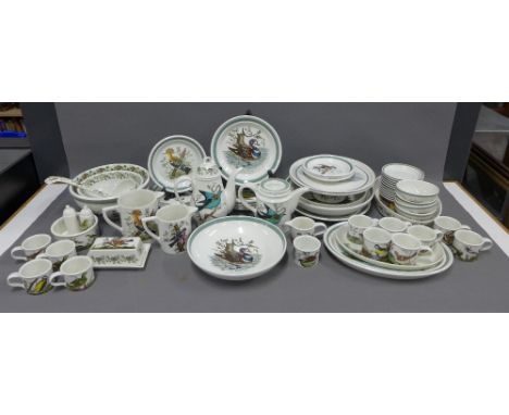 Quantity of Portmeirion Birds of Britain table wares to include a dinner set, serving dishes, bowls, ladle, butter dish, jugs