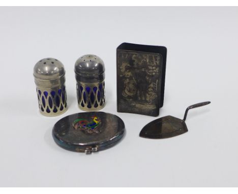 Mixed lot to include a continental silver oval compact box with enamel Cockerel pattern, Epns salt and pepper pots, miniature