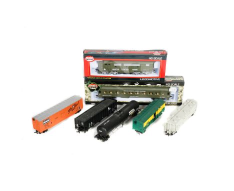 A quantity of American outline HO model railway. By Con-Cor, Model Power, IHC, etc. Including a Southern Pacific 2-6-0 tender