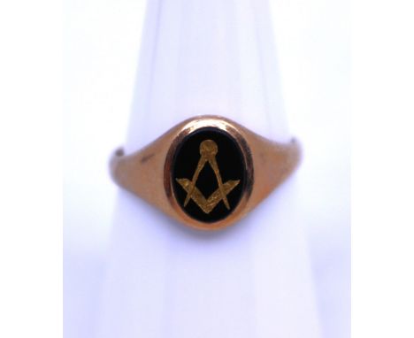 9ct Gold Masonic Black Hardstone Ring. The ring is hallmarked "9" and "375" for 9ct Gold.  The ring size is M.  Total gross w