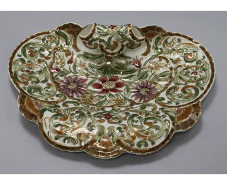 A Zsolnay shell shaped dish