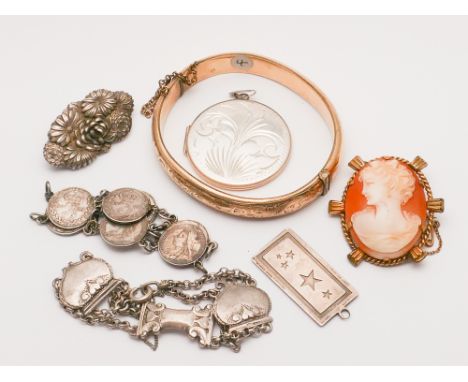 Silver threepenny bit bracelet, locket, brooches, rolled gold hinged bangle, cameo in rolled gold setting 