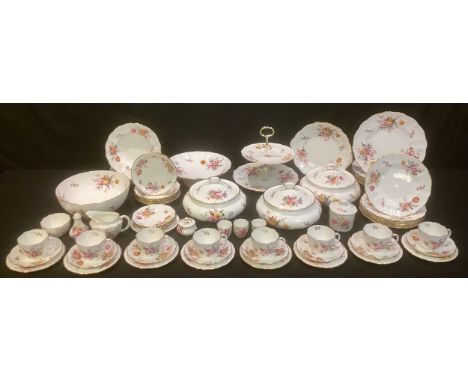 A Royal Crown Derby Posies pattern comprehensive dinner and tea service comprising vegetable dishes, two tier cake stand, lar