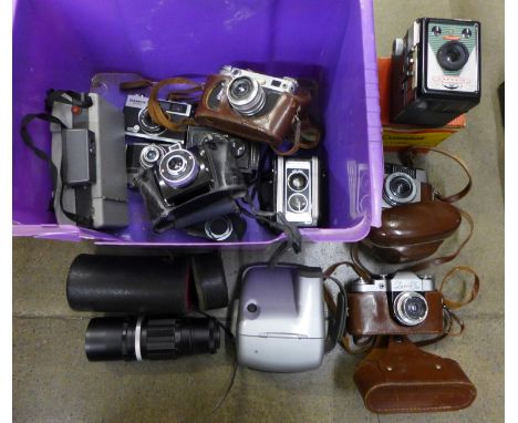 Cameras, including Polaroid, Coronet, Zorti and a lens **PLEASE NOTE THIS LOT IS NOT ELIGIBLE FOR POSTING AND PACKING** 