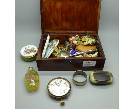 Trinket boxes, a snuff box, 8-day travel clock movement and dial, etc. 