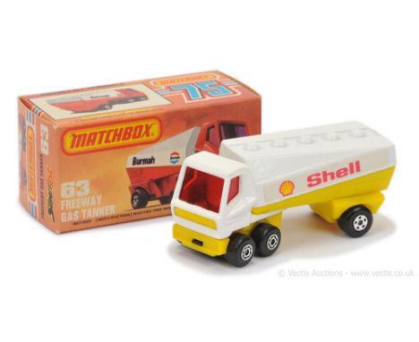 Matchbox Superfast 63b Freeway Gas Tanker "Shell" - white Tractor Unit with RARE RED WINDOWS, lemon yellow grille &amp; chass