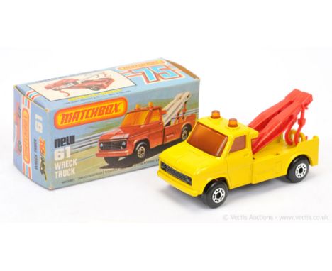 Matchbox Superfast 61b Ford A-Series Wreck Truck - lemon yellow body, RARE MID AMBER WINDOWS, red jibs &amp; hooks, dark char