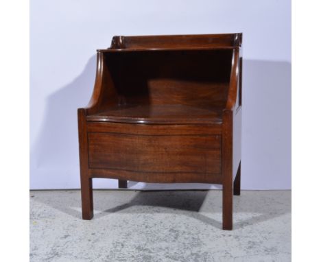 Mahogany commode, the top with three-quarter galleries, serpentine front, width 61cm, depth 51cm, height 77cm.