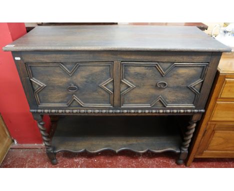 Barley twist oak sideboard / buffet - Approx W: 106.5cm D: 44.5cm H: 92cm