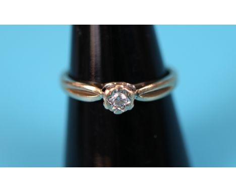 Gold diamond solitaire ring