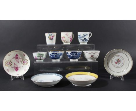 COLLECTION OF ENGLISH TEA AND COFFEE WARES, late 18th century, to include a Lowestoft blue and white coffee cup, Worcester co