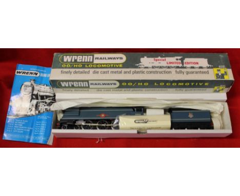 Wrenns Limited edition OO/HO gauge Royal Mail loco and tender W2411 with certificate and manual No 132 of a limited edition 2