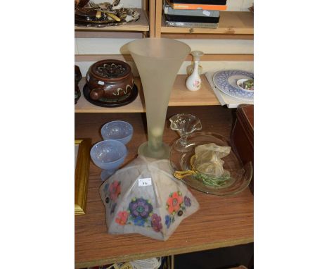 MIXED LOT VARIOUS GLASS VASES, GLASS LIGHT SHADE AND OTHER ITEMS