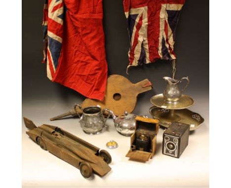 A tin plate car; a barometer; bellows; manicure set; Viewmaster; a set of measuring instruments, cased; scent bottle, boxed; 