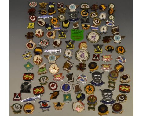 Motorcycling interest - a large quantity of speedway enamel badges, various tracks including Long Eaton, Leicester, Halifax, 