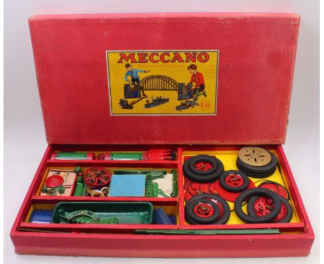 Meccano outfit K10 set, comprising blue, red and green components, to include a digger bucket, with instructions for a no.7 a