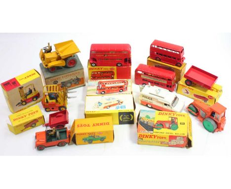 Dinky Toys group of 10 various diecast and accessories to include; No.404 Conveyancer Fork Lift Truck, No.340 Land Rover, No.