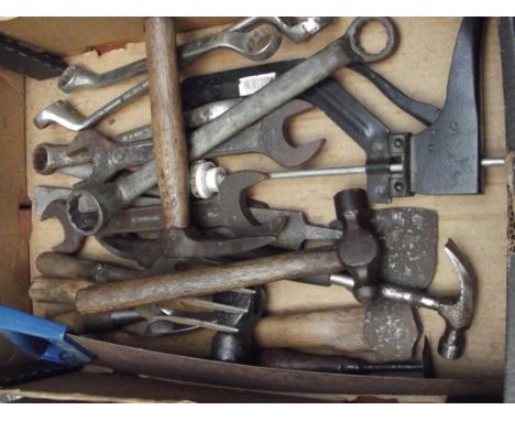 Box of tools 