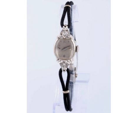 Granat 585 Gold Damen Armbanduhr,WG 585/000 Weißgold, gestempelt Granat 14K + 11586 + Cased and timed by 14 K Gold, mechanisc