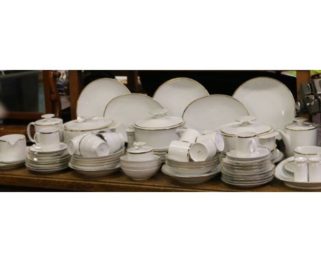 A comprehensive Thomas of Germany tea and dinner service.