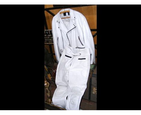 A set of lady's vintage motorcycle leathers - size 44  