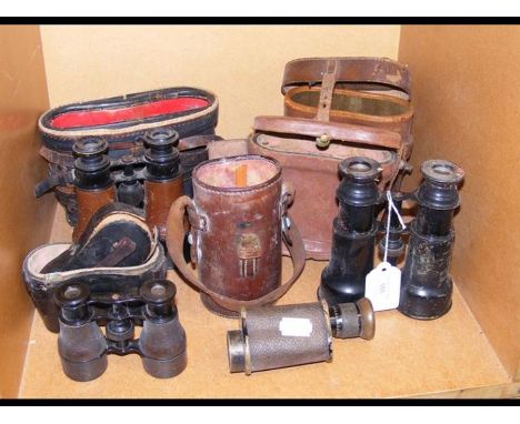 A quantity of vintage binoculars 