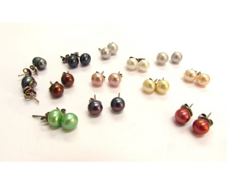 A quantity of multi-coloured pearl stud earrings 