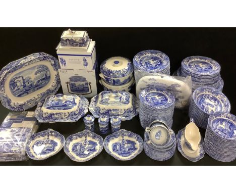 A large quantity of Spode Italian pattern dinner ware, 12 dinner plates, 7 dessert plates, 11 large side plates, 33 bowls, 32
