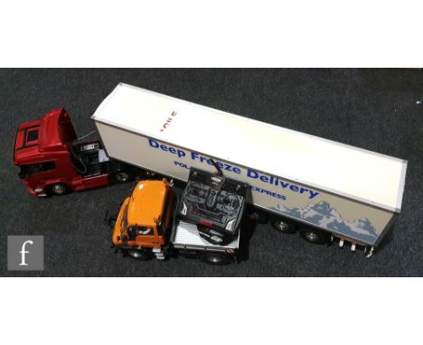 A Tamiya 1:14 scale radio control model composed of a 56318 Scania R470 Highline tractor unit in red and a 56319 3-Axle Reefe