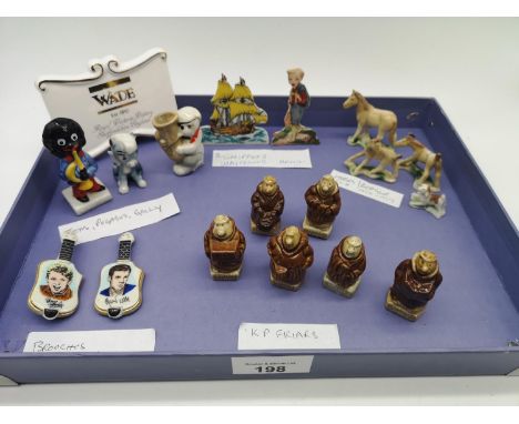 A collection of Wade to include; KP Friars full set (1983) &amp; Drum Box &amp; Hat Box series, two collectors guitar brooche