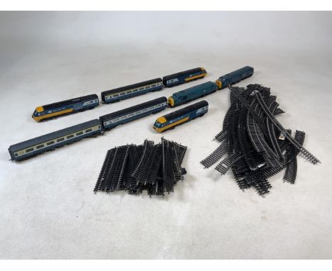 A collection of Hornby R.601 track with Hornby GWR 8H22, three GWR Inner City 125 control car and two carriages.