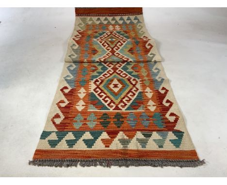A Choli Kilimanjaro runner. W:62cmxH:203cm