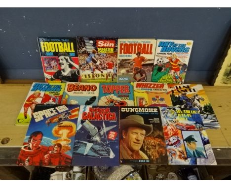 Vintage children's annuals and sports programs&nbsp;