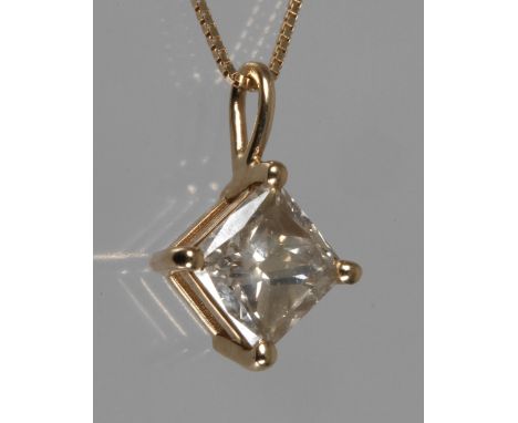 Anhänger mit Diamant von 1,08 ct an Ketteneuzeitlich, Gelbgold geprüft 585/1000, besetzt mit einem geschliffenen Diamanten in