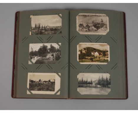 Ansichtskartenalbum 1. Weltkriegca. 120 Ansichtskarten, vorwiegend 1. Weltkrieg, darunter Portrait- und Gruppenaufnahmen, Fel
