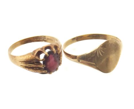 Two 9ct gold signet rings, to include a garnet signet ring and one other, hallmarks for Birmingham, ring sizes S and Z1/2, gr