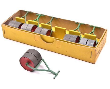 A rare Dinky Toys Trade Pack of 6 Garden Roller 105A. Containing 6 examples in varying shades of green and condition. The pac