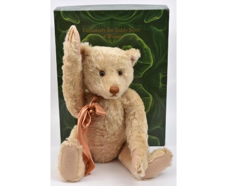 3 Steiff. A 2001-2002 Limited Edition 1/1500 Collector's Bear for 'Teddy Bears Of Witney' - Teddy Bear Xenia (660467). Produc