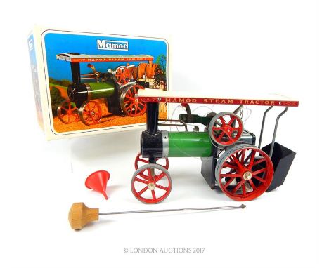A retro Mamod YTH 8982 steam engine with original box. 