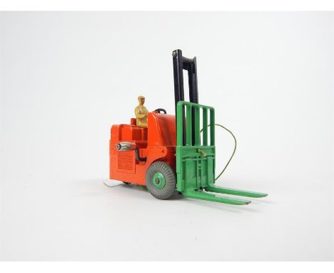 A Dinky Toys Coventry Climax Fork Lift Truck (401) with driver and original box.